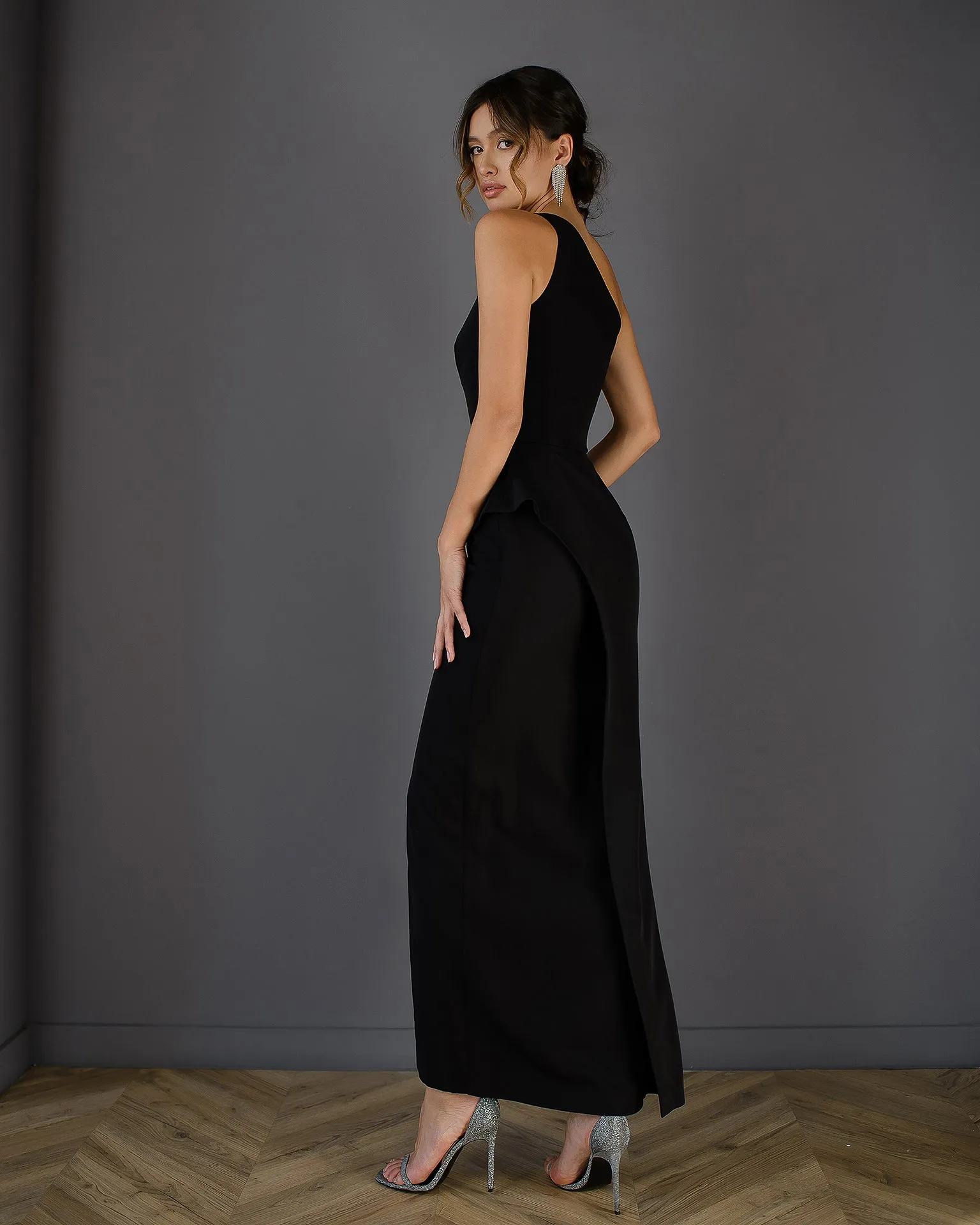 Black Asymmetric Sleeveless Maxi Dress