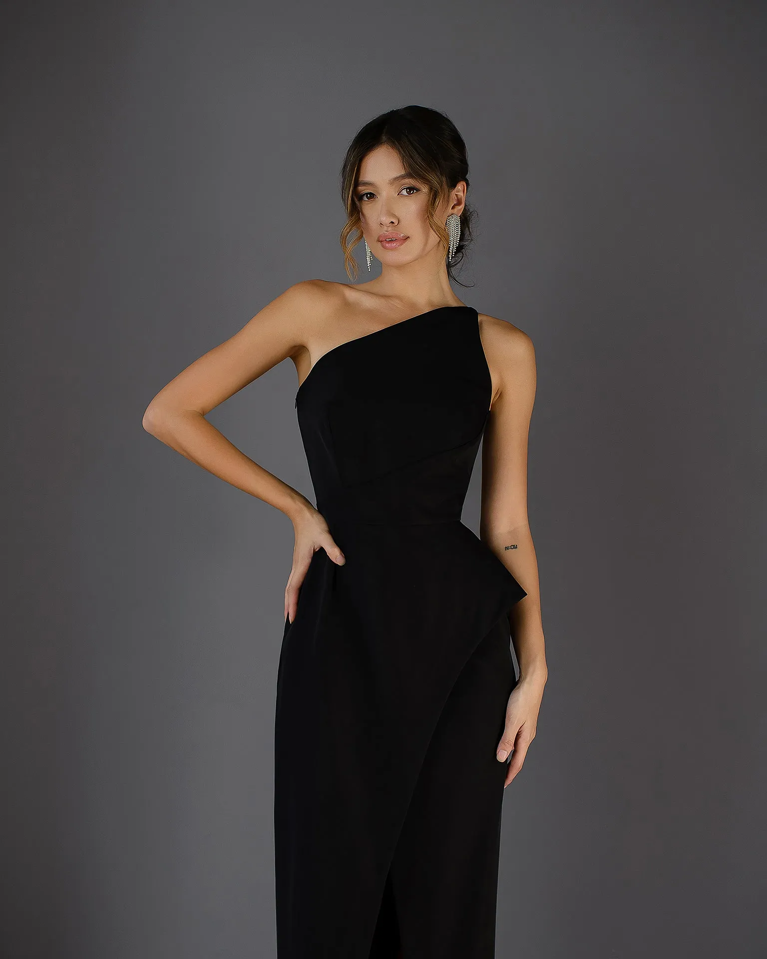 Black Asymmetric Sleeveless Maxi Dress