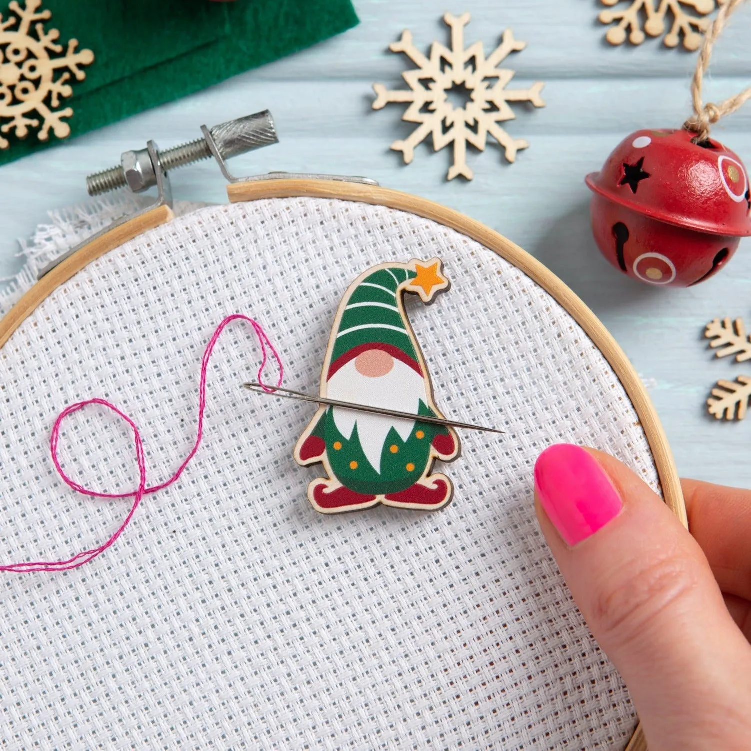 Christmas Gnome Magnetic Needle Minder