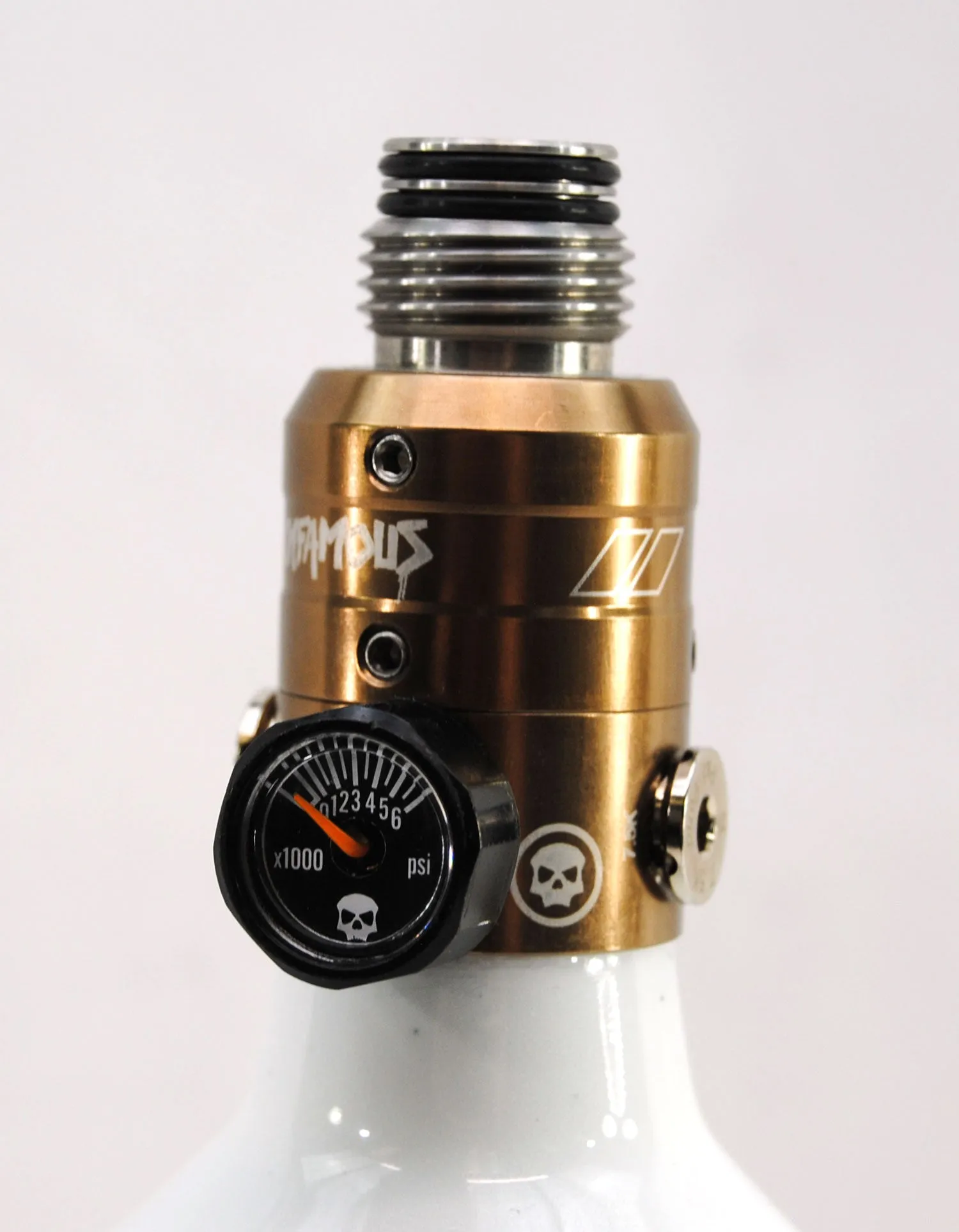 Infamous Air Bones "Diamond Series" 68ci/4500psi Tank w/ Bronze Haymaker 500 Reg - White/Black