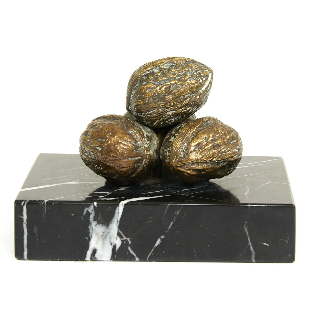 Original U.S. WWII Bastogne December 1944 NUTS Bronze with Black White Marble Base