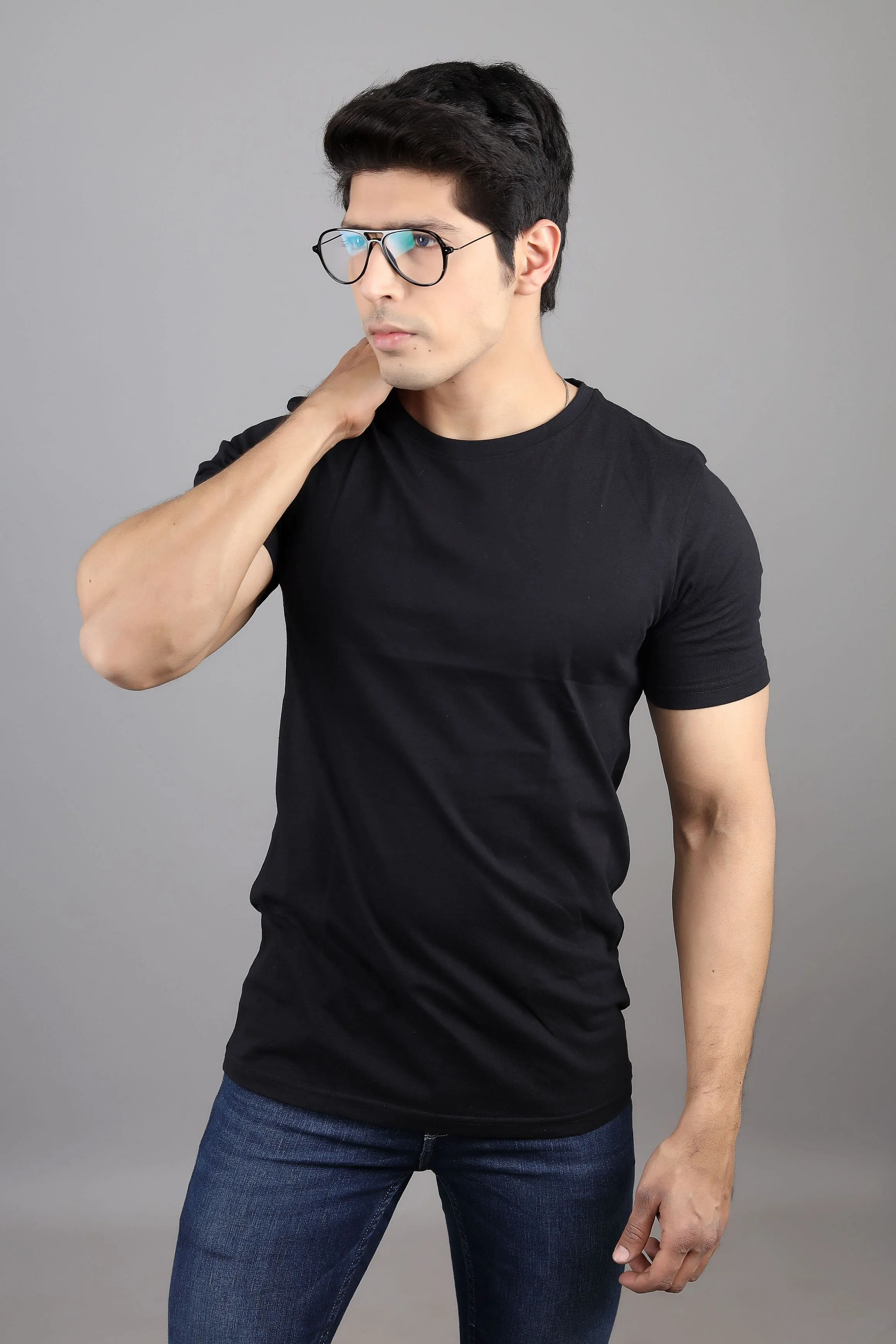 T shirt Men Black Solid Round Neck Pure Cotton