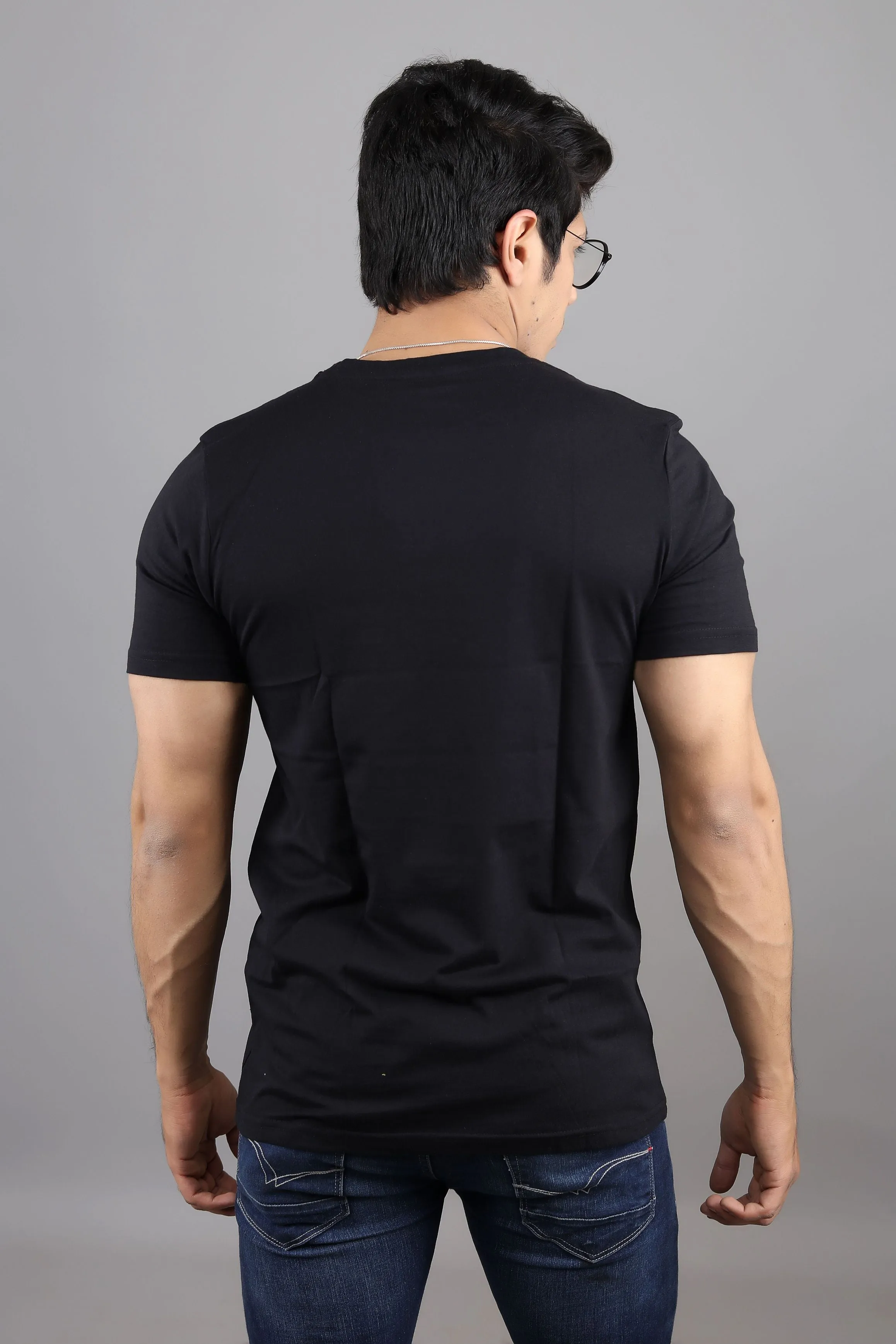 T shirt Men Black Solid Round Neck Pure Cotton