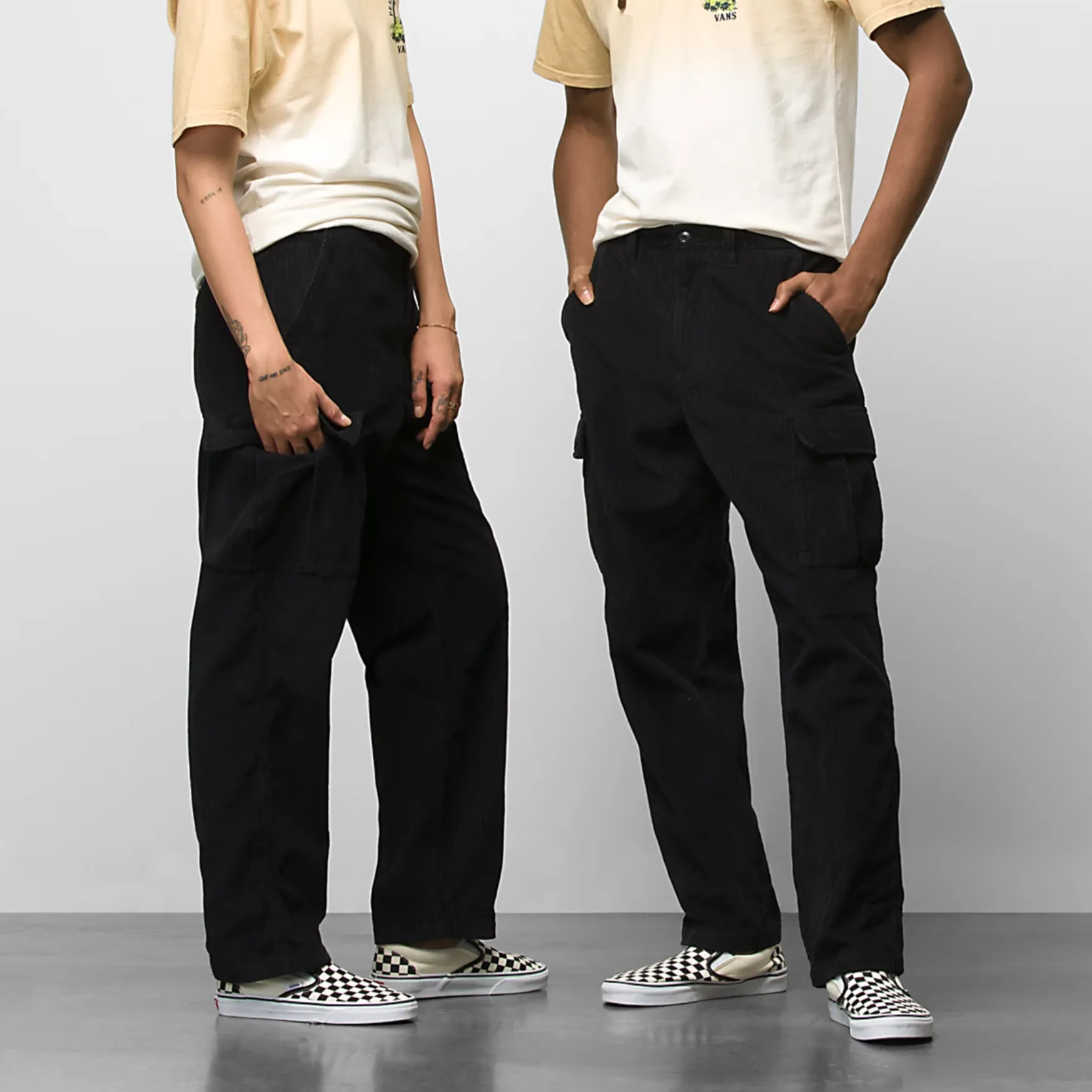 VANS CORDUROY LOOSE TAPERED CARGO PANT BLACK