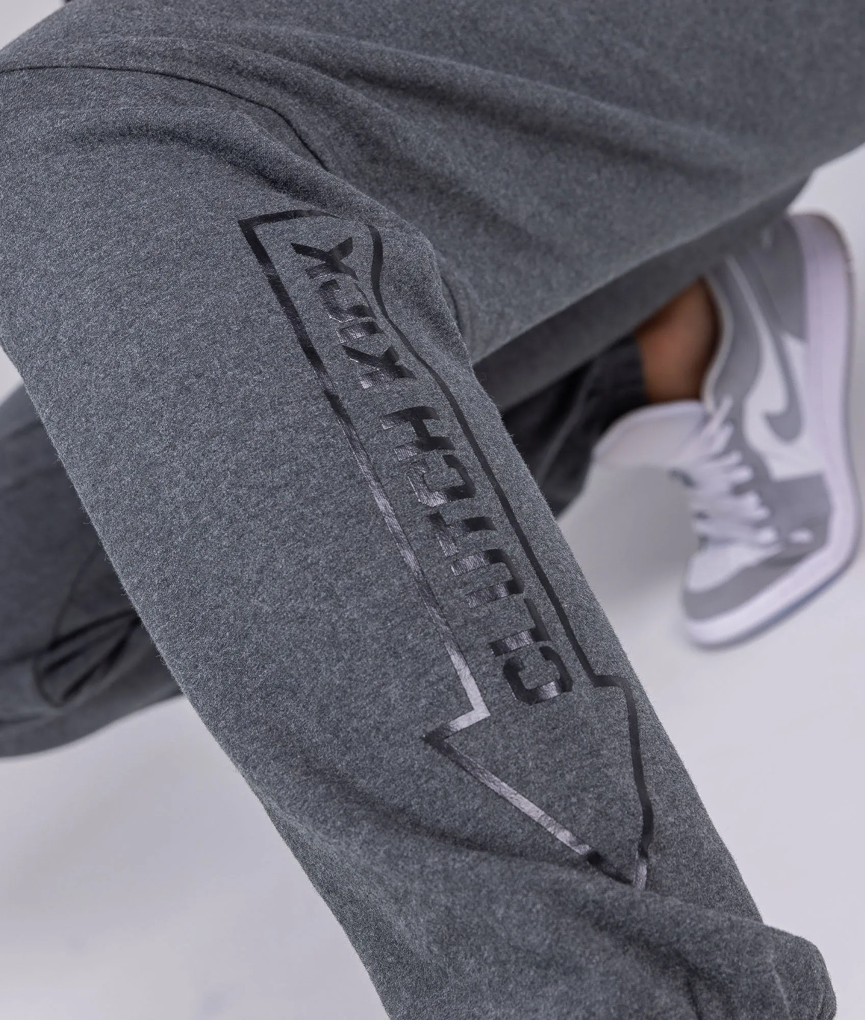 Women's Clutch Kick P1 Fleece Track Pants - Charcoal