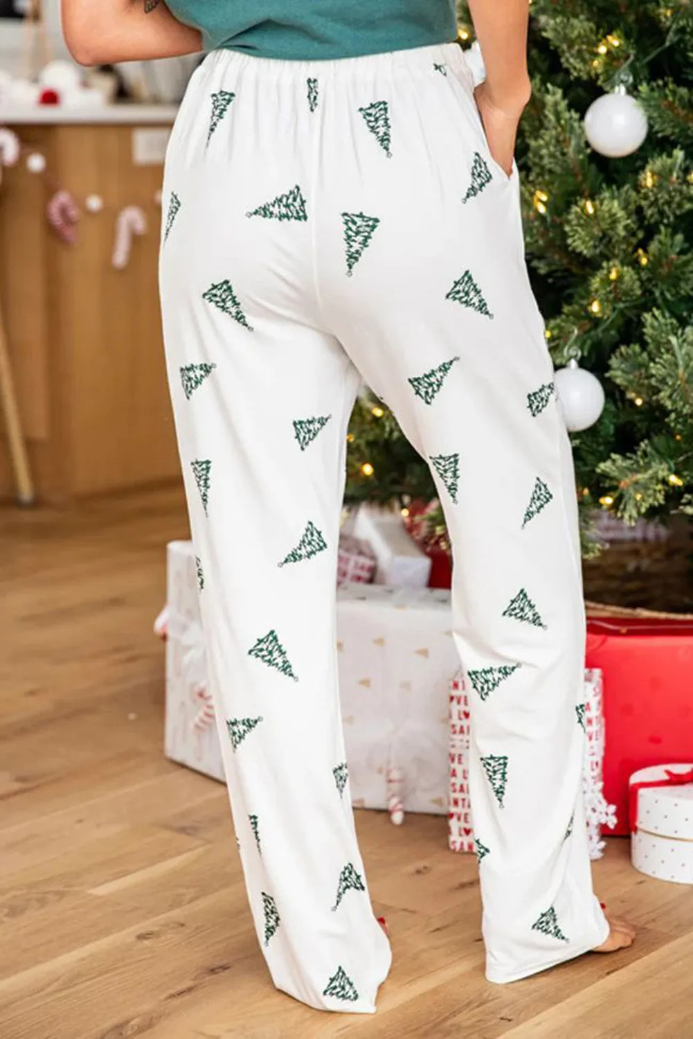 Women's Pajama Set Christmas Tree Print Tee and Pants Lounge Set